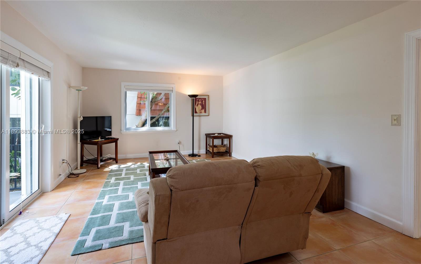 6815 Edgewater Dr 108