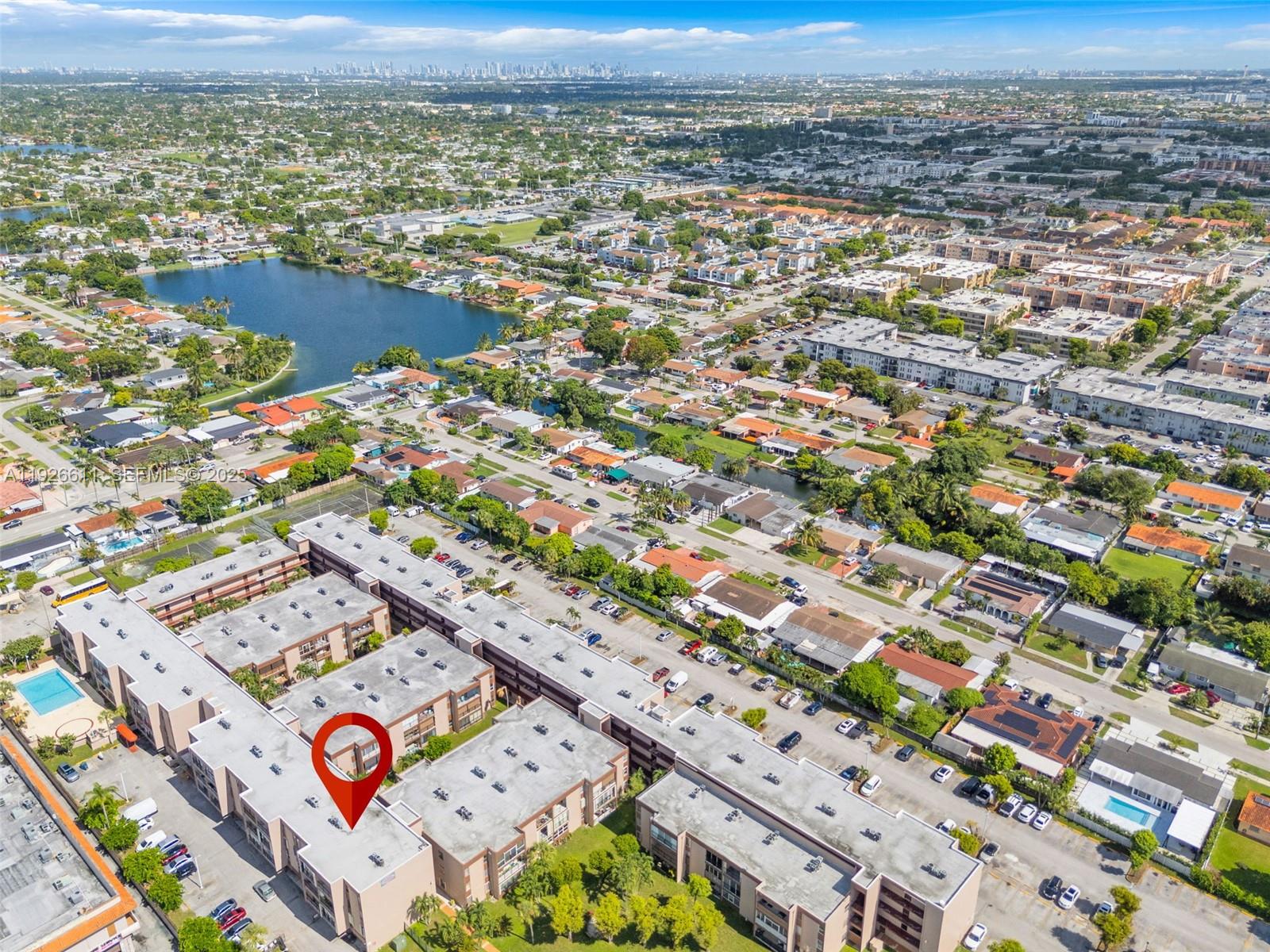 LOS ARBOLES CONDO - Residential