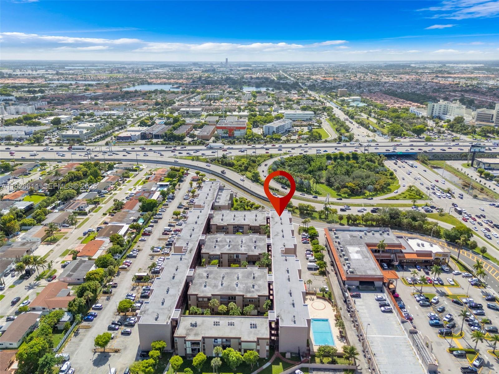 LOS ARBOLES CONDO - Residential