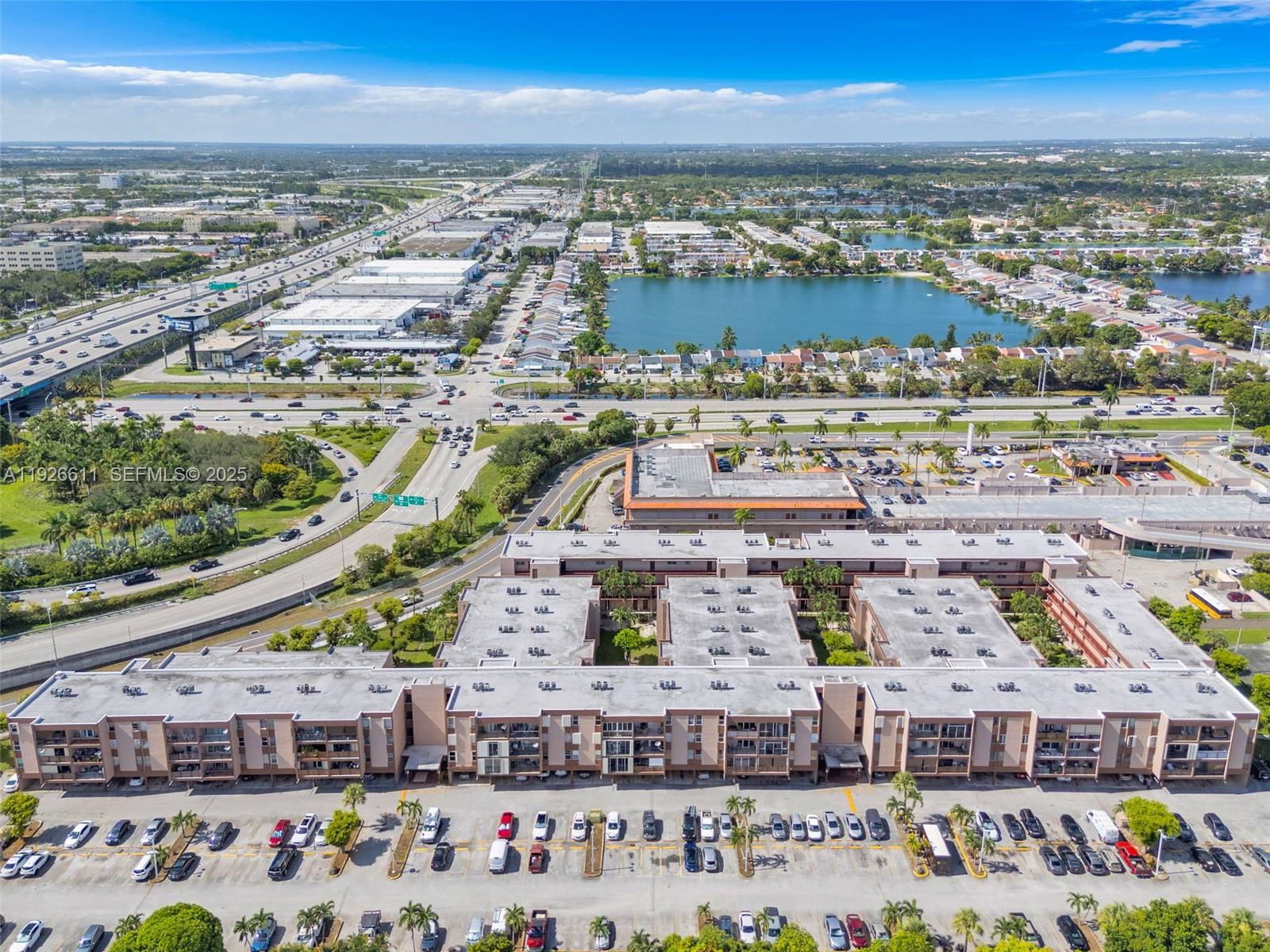 LOS ARBOLES CONDO - Residential