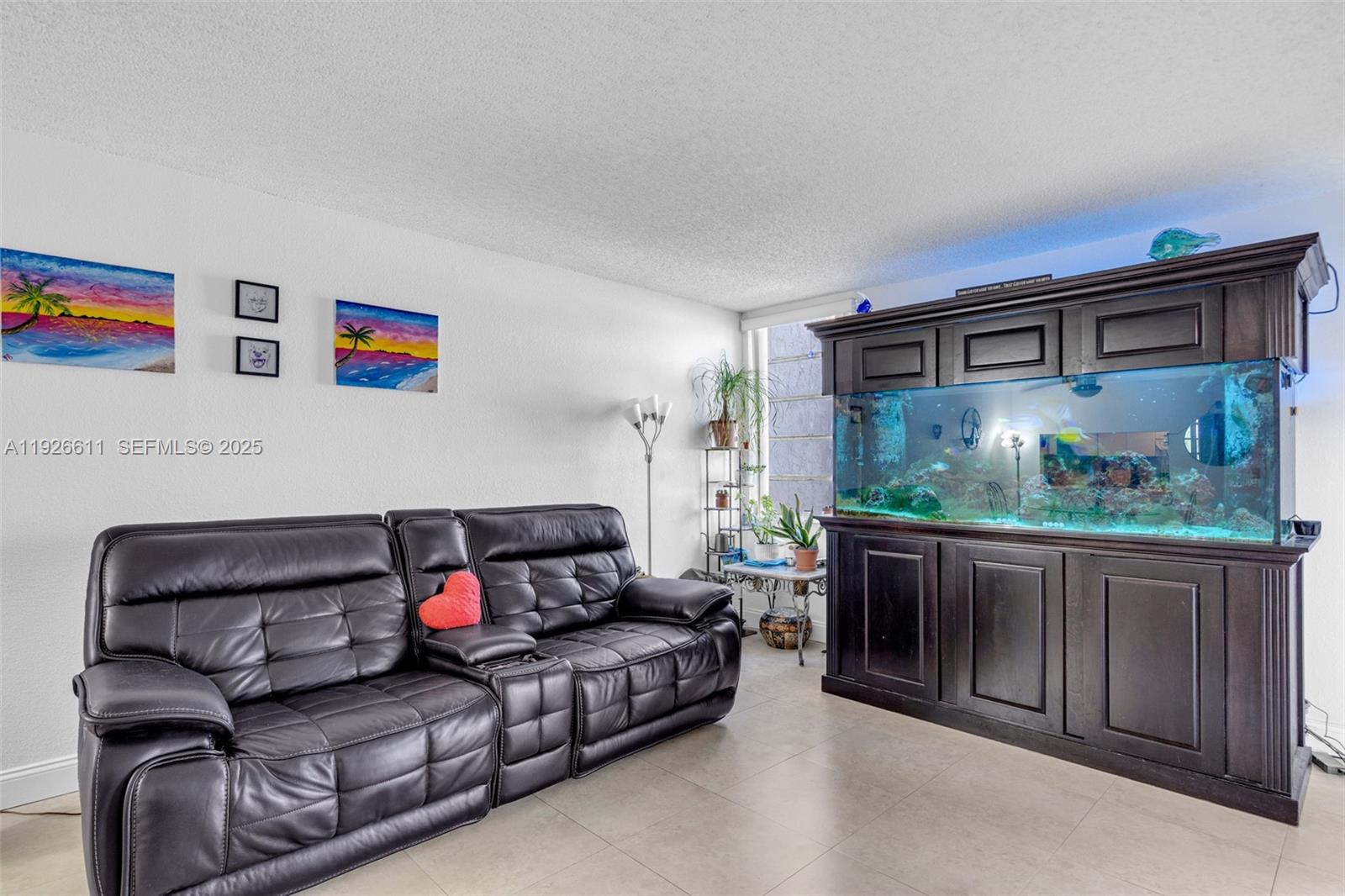 LOS ARBOLES CONDO - Residential