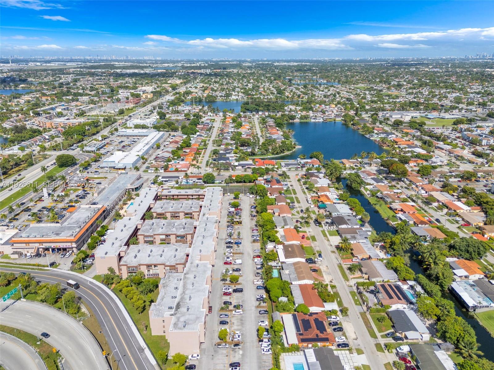 LOS ARBOLES CONDO - Residential