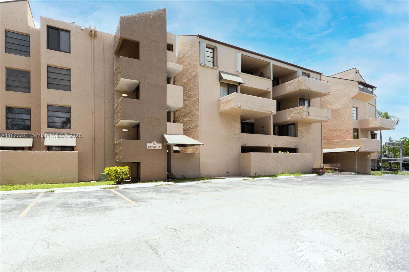 Rental Property at 10400 Sw 108th Ave A402, Miami, Broward County, Florida - Bedrooms: 2 
Bathrooms: 2  - $2,250 MO.