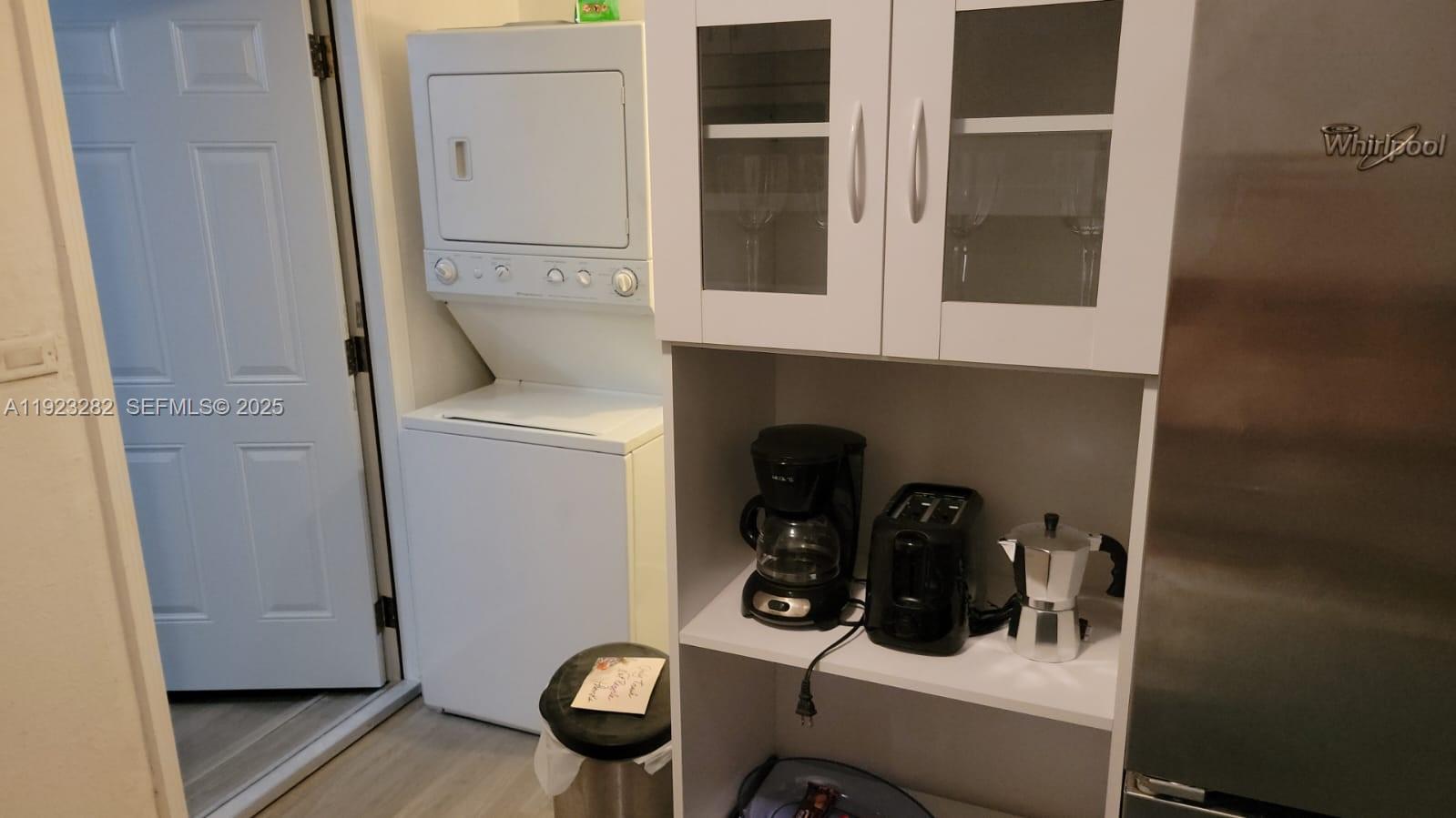 LAUDERDALE MANOR HOMESITE - Residential Lease