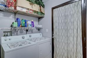 HOLLYWOOD LITTLE RANCHES - Residential