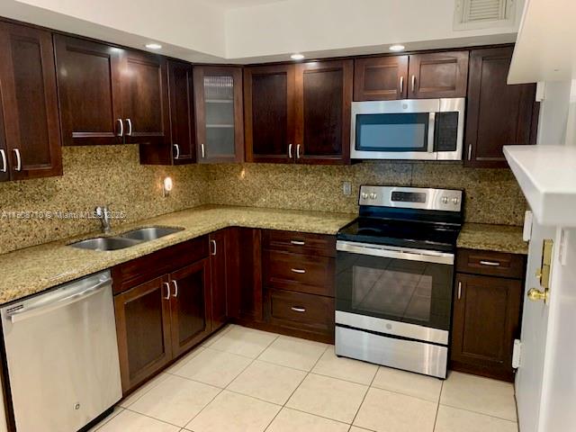 AMD PL OF 2ND OCEAN FRONT - Residential Lease