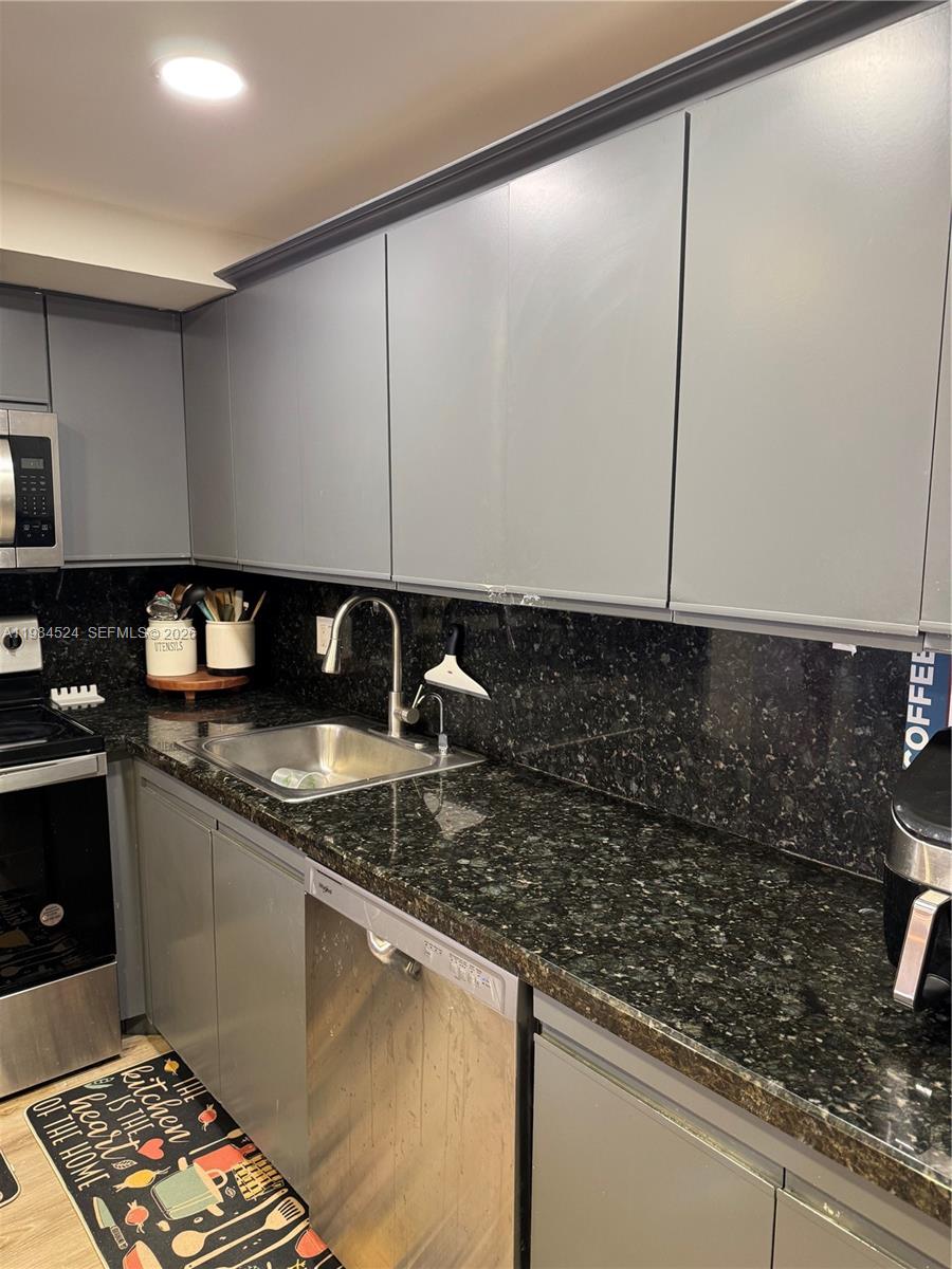 OLYMPUS TOWERS CONDO - Residential