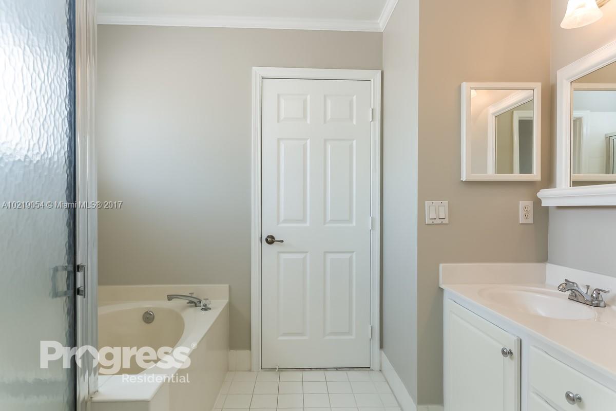 Cocobay 160-6 B - Residential Lease