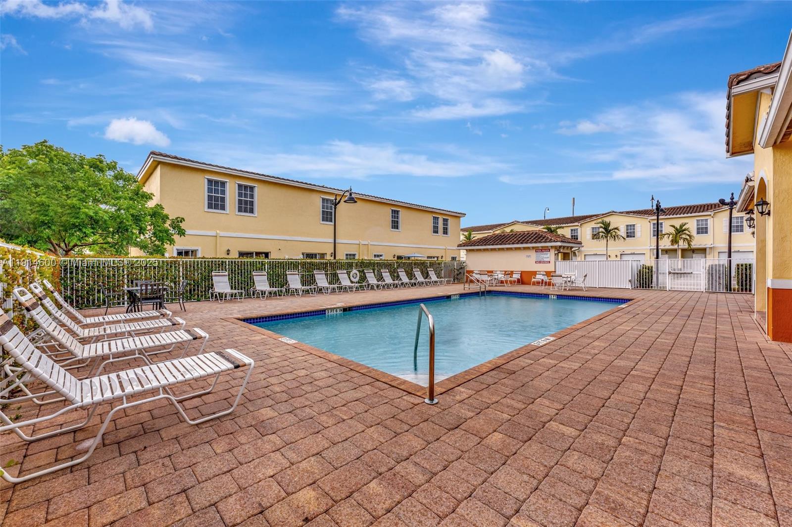 11053 SW 113th Pl, Miami, - Residential