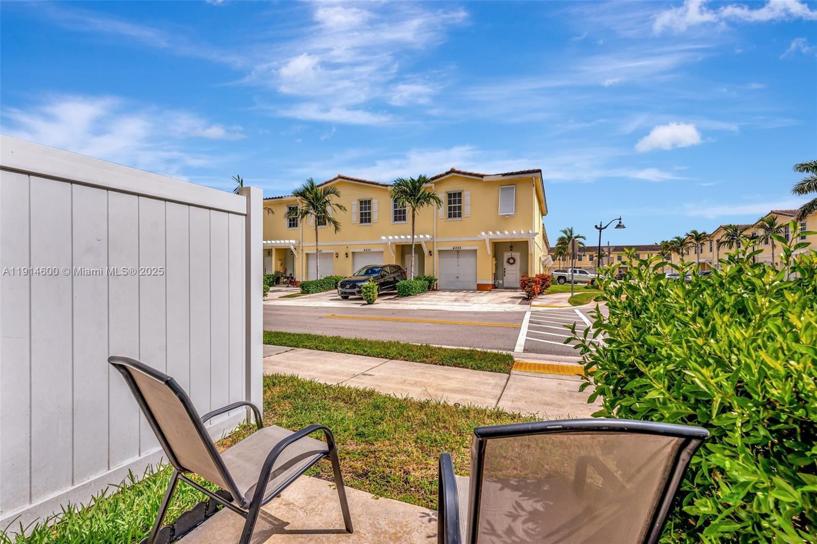 11053 SW 113th Pl, Miami, - Residential