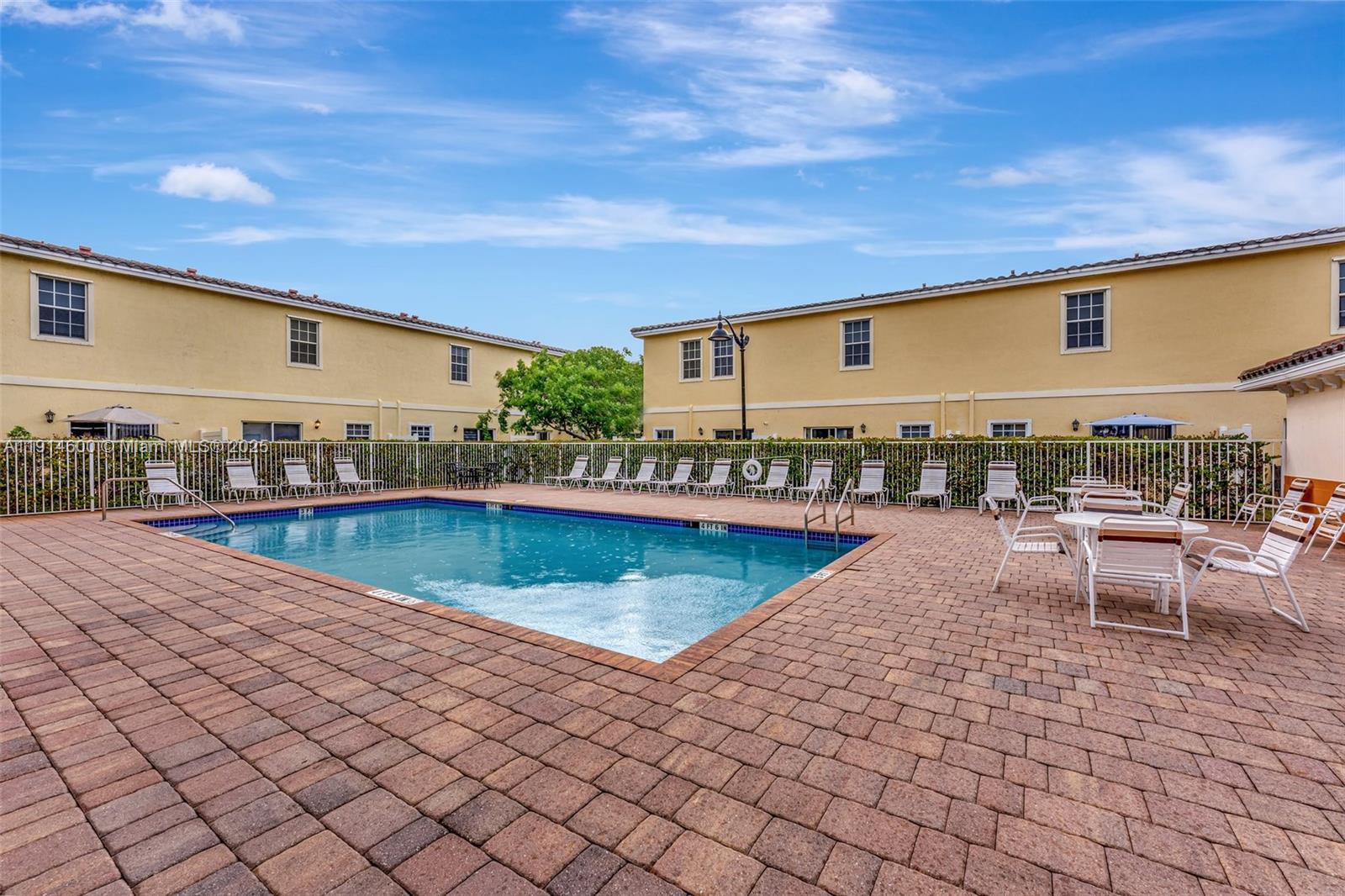 11053 SW 113th Pl, Miami, - Residential