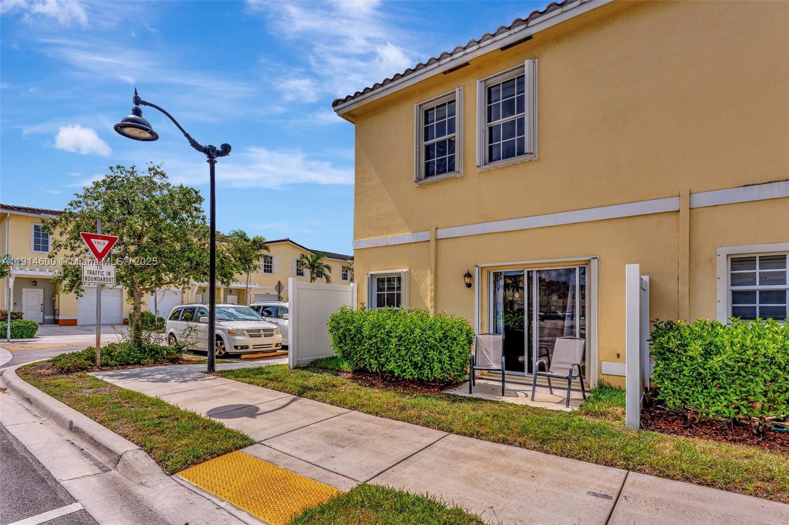 11053 SW 113th Pl, Miami, - Residential