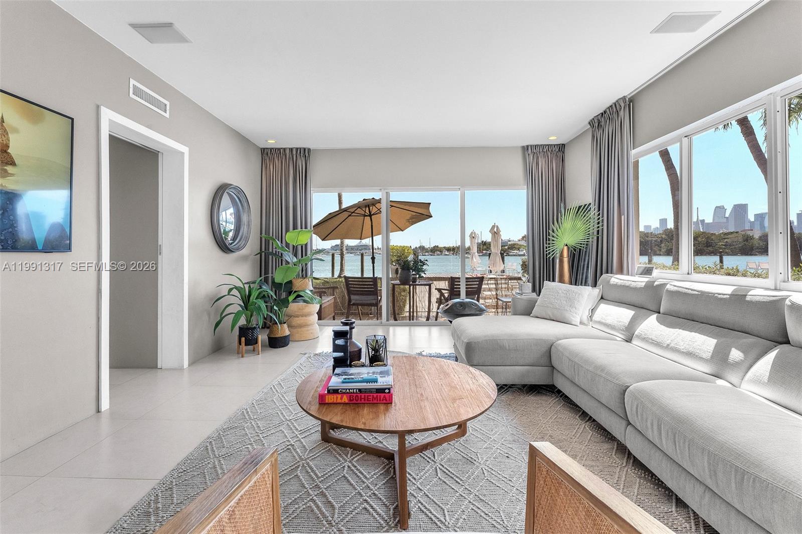 1130 Venetian Way 1F