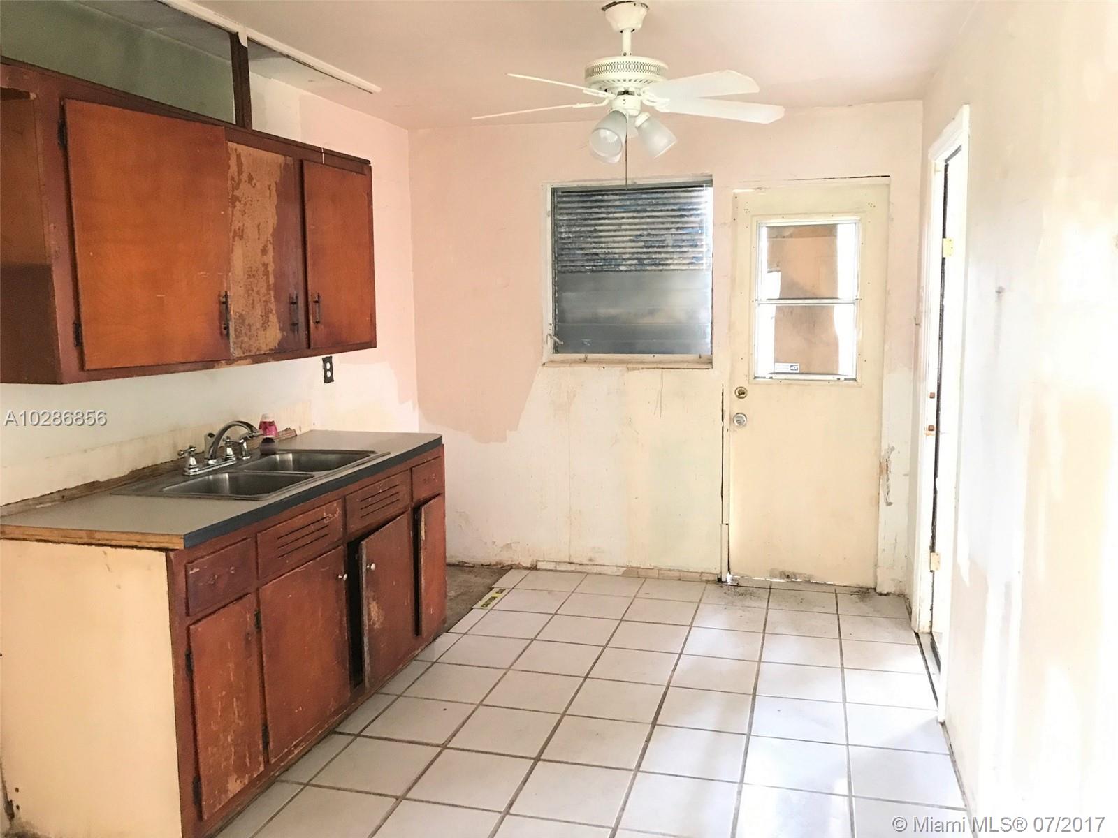 NORTH ANDREWS TERRACE FIR - Residential