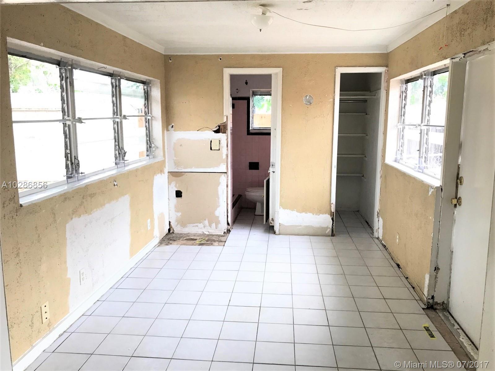 NORTH ANDREWS TERRACE FIR - Residential