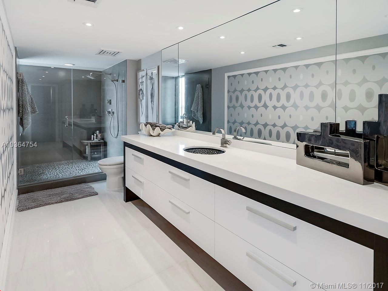 Martinique II - Residential