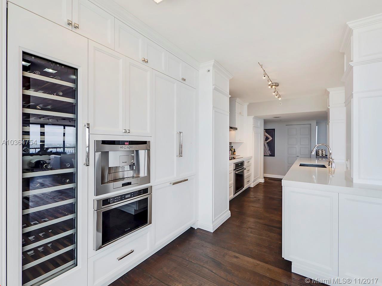 Martinique II - Residential