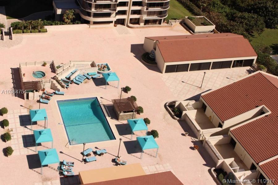 Martinique II - Residential