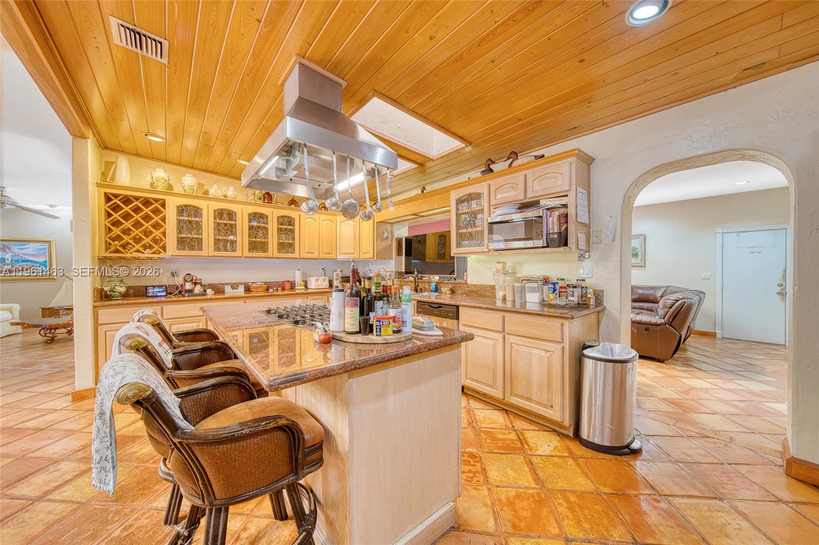 PINE TREE ESTS 1ST ADDN - Residential