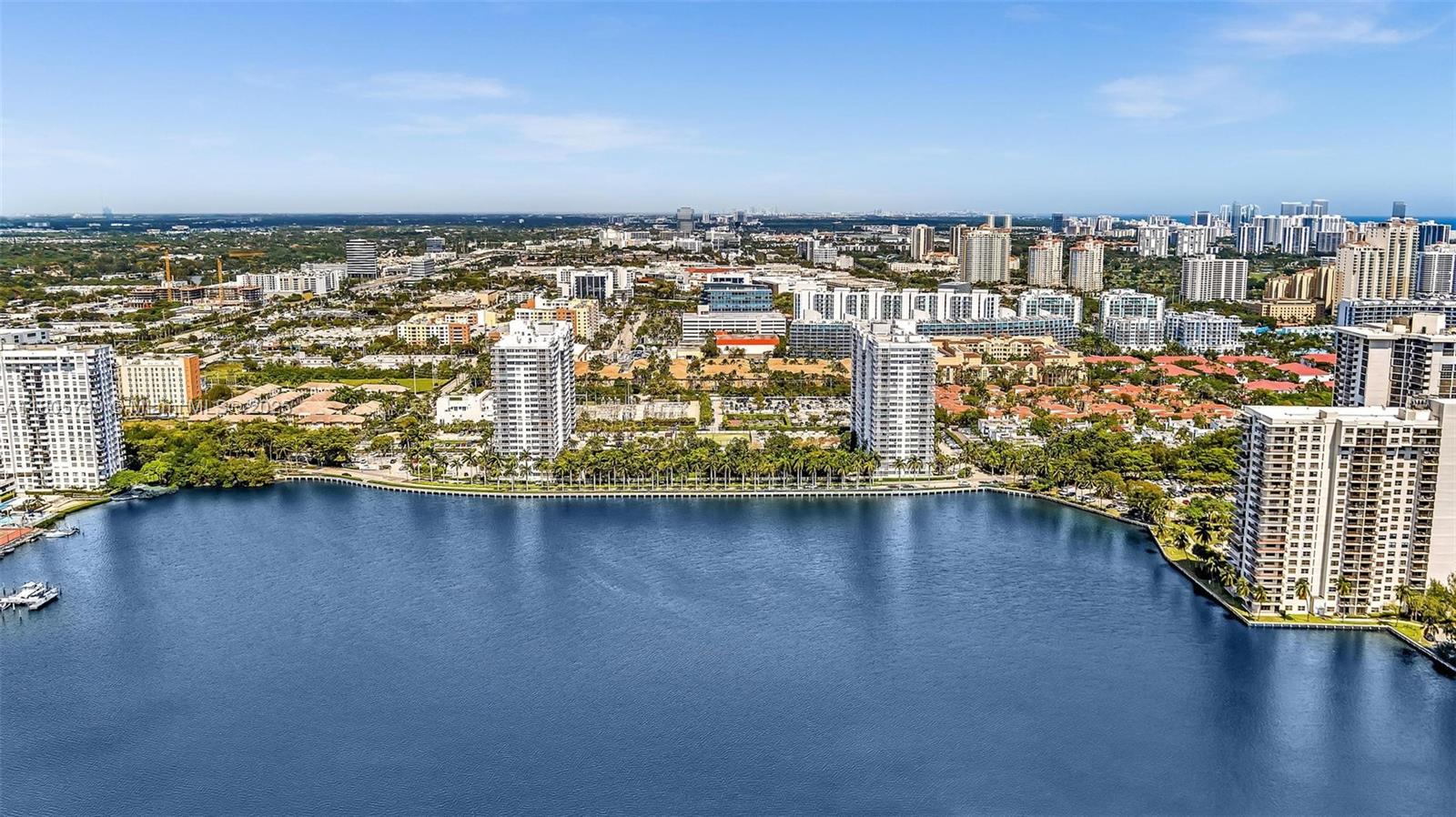 ADMIRALS PORT CONDO - WEST - Residential