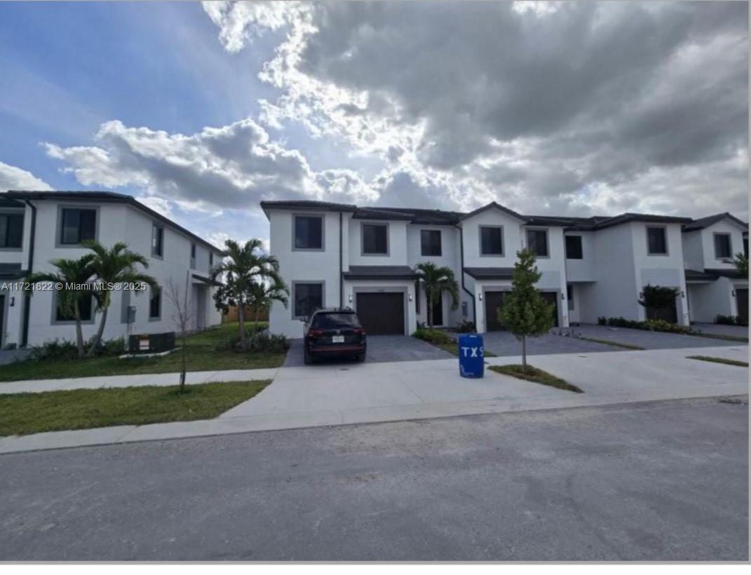 Rental Property at 19002 Sw 345th Ter, Homestead, Miami-Dade County, Florida - Bedrooms: 4 
Bathrooms: 3  - $3,550 MO.