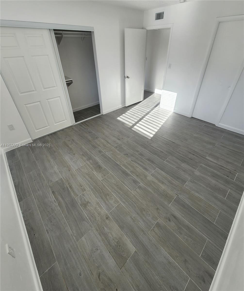 A A DOOLEY SUB - Residential Lease