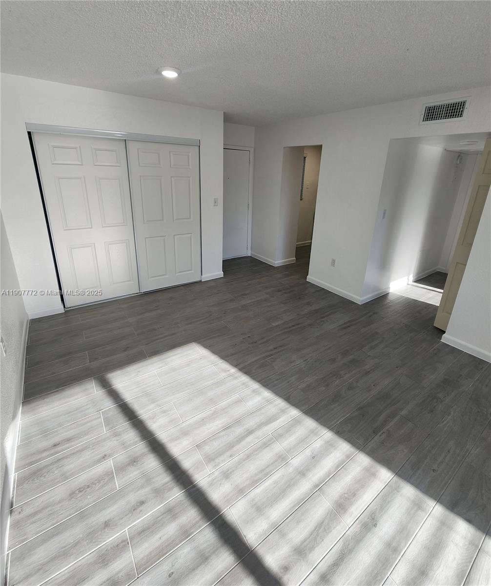 A A DOOLEY SUB - Residential Lease