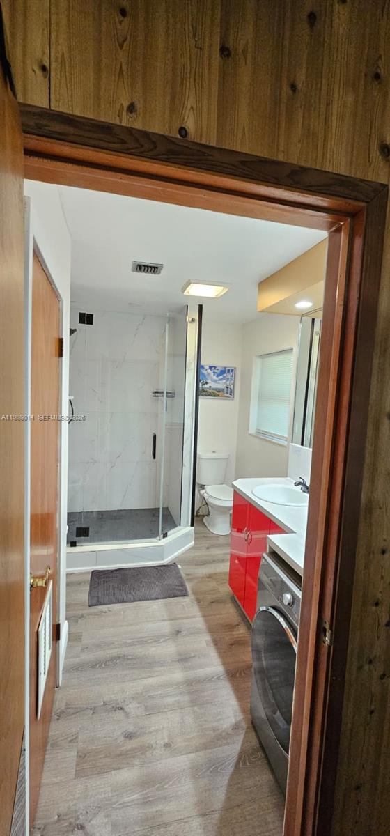 HIBISCUS GARDENS AMENDED - Residential Lease