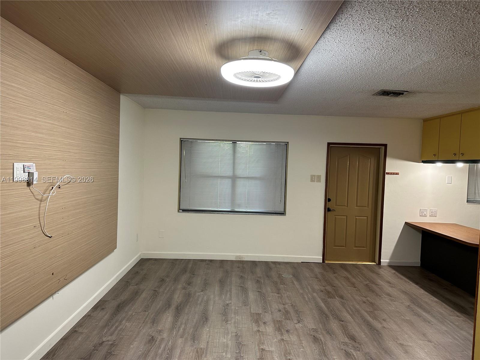 HIBISCUS GARDENS AMENDED - Residential Lease