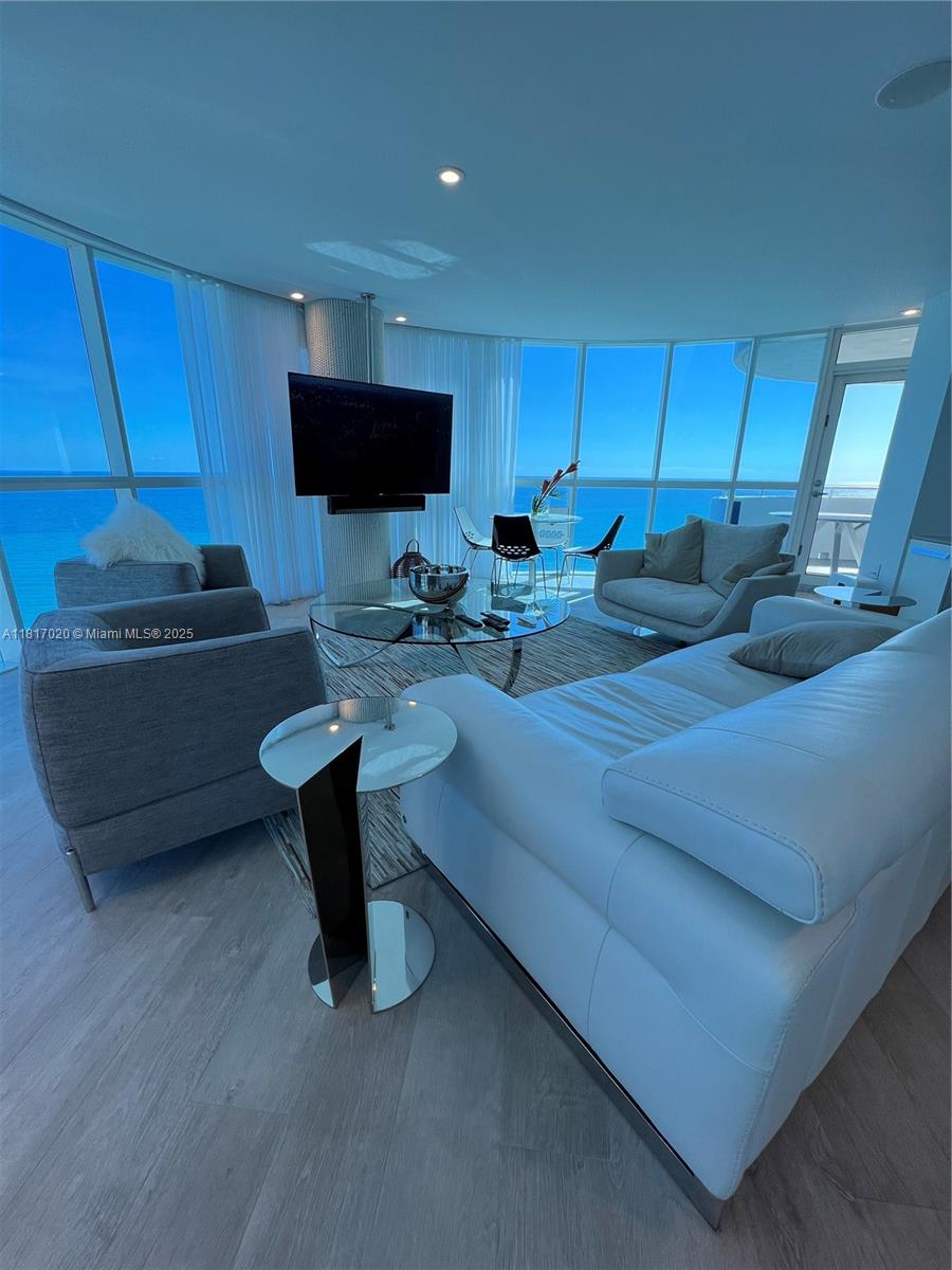 Rental Property at 6301 Collins Ave 3001, Miami Beach, Miami-Dade County, Florida - Bedrooms: 3 
Bathrooms: 3  - $7,200 MO.