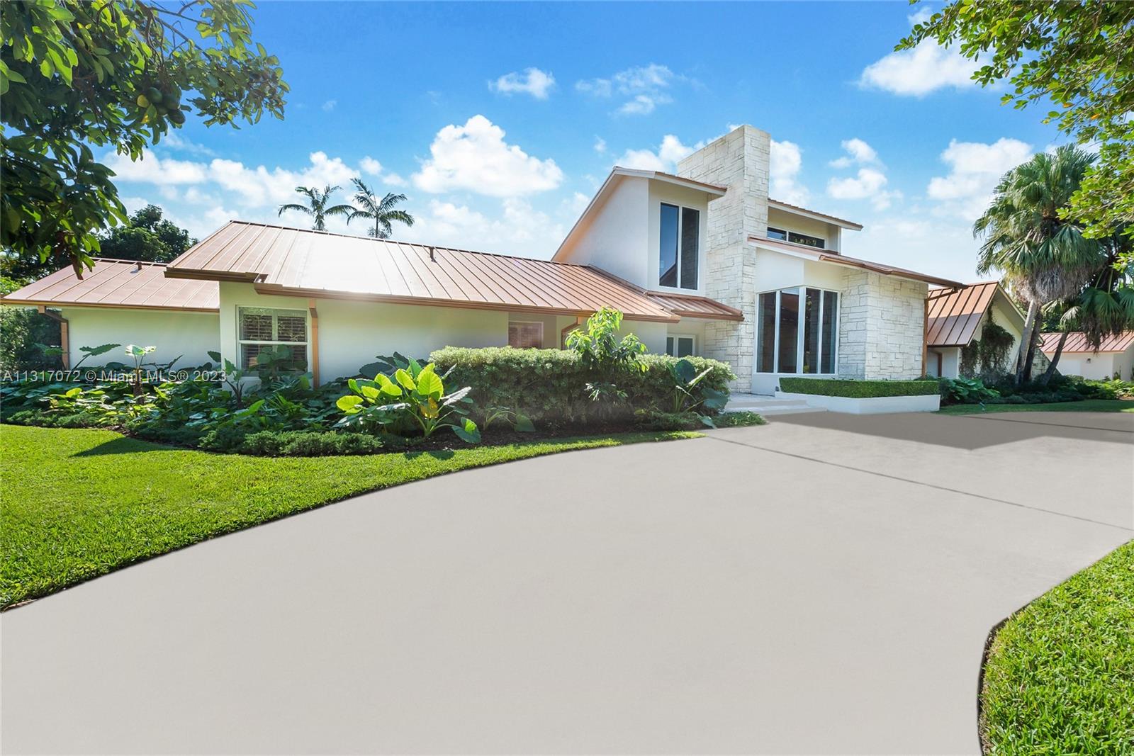 PINECREST GROVE - Residential