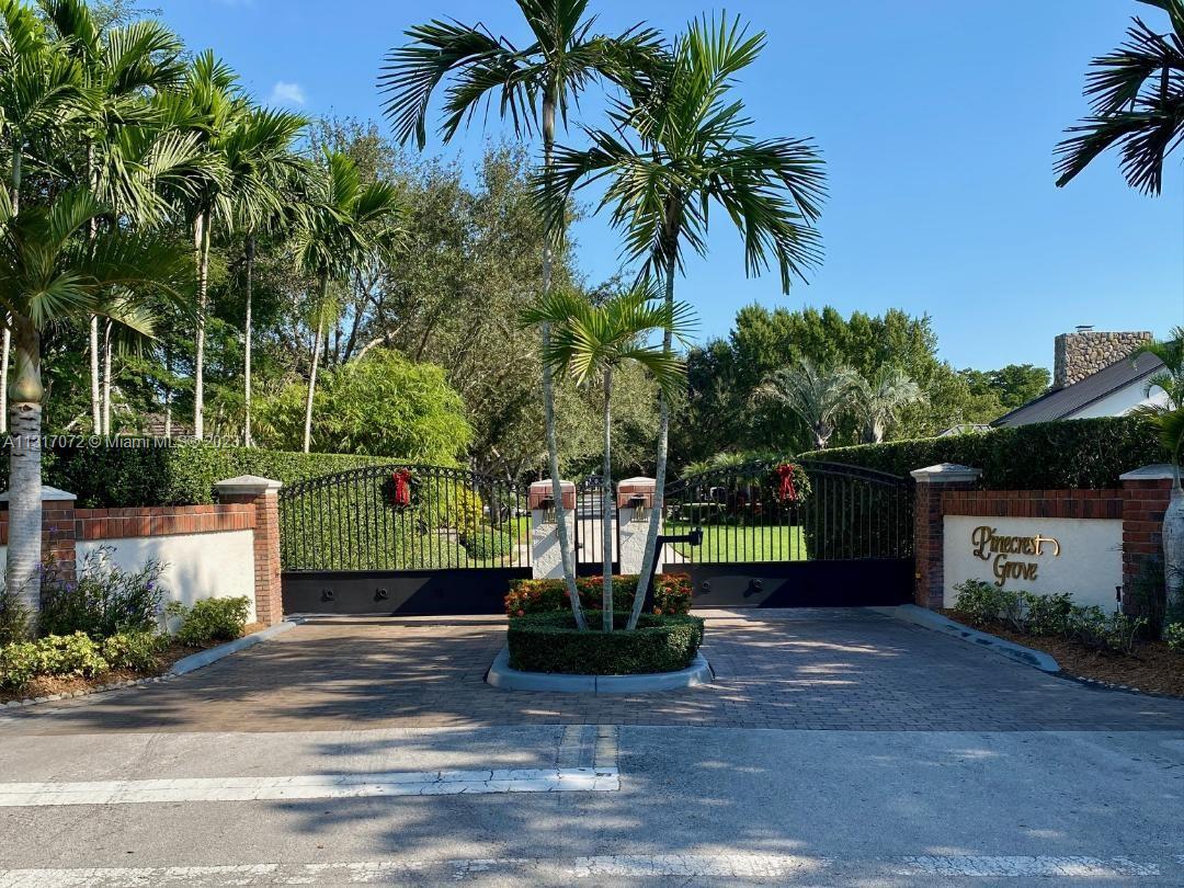 PINECREST GROVE - Residential