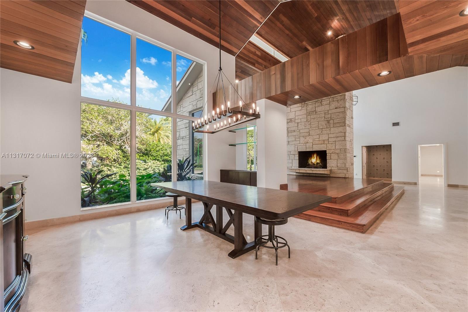 PINECREST GROVE - Residential