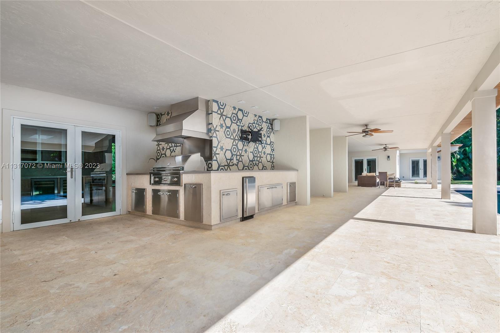 PINECREST GROVE - Residential