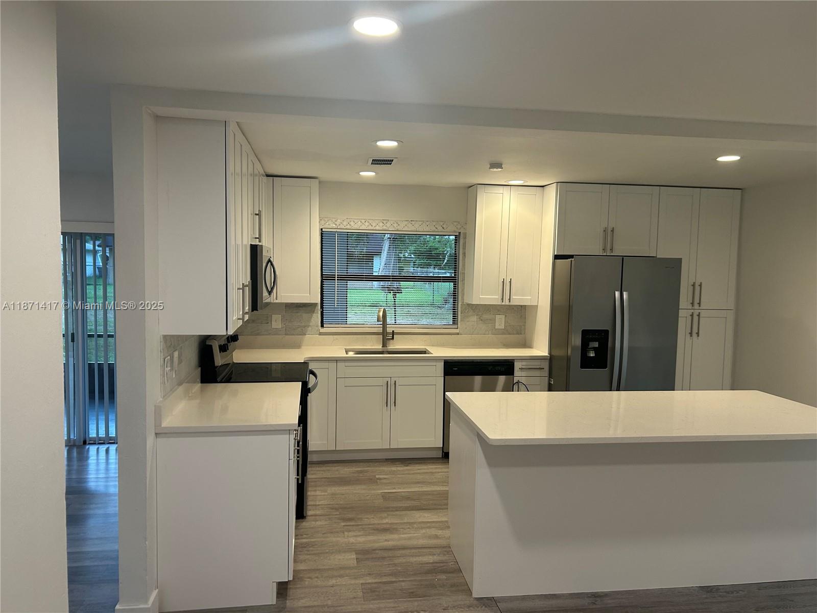 POINCIANA RE-PLAT PT OF NB - Residential