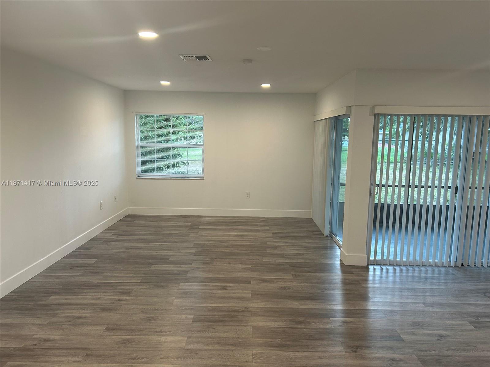 POINCIANA RE-PLAT PT OF NB - Residential