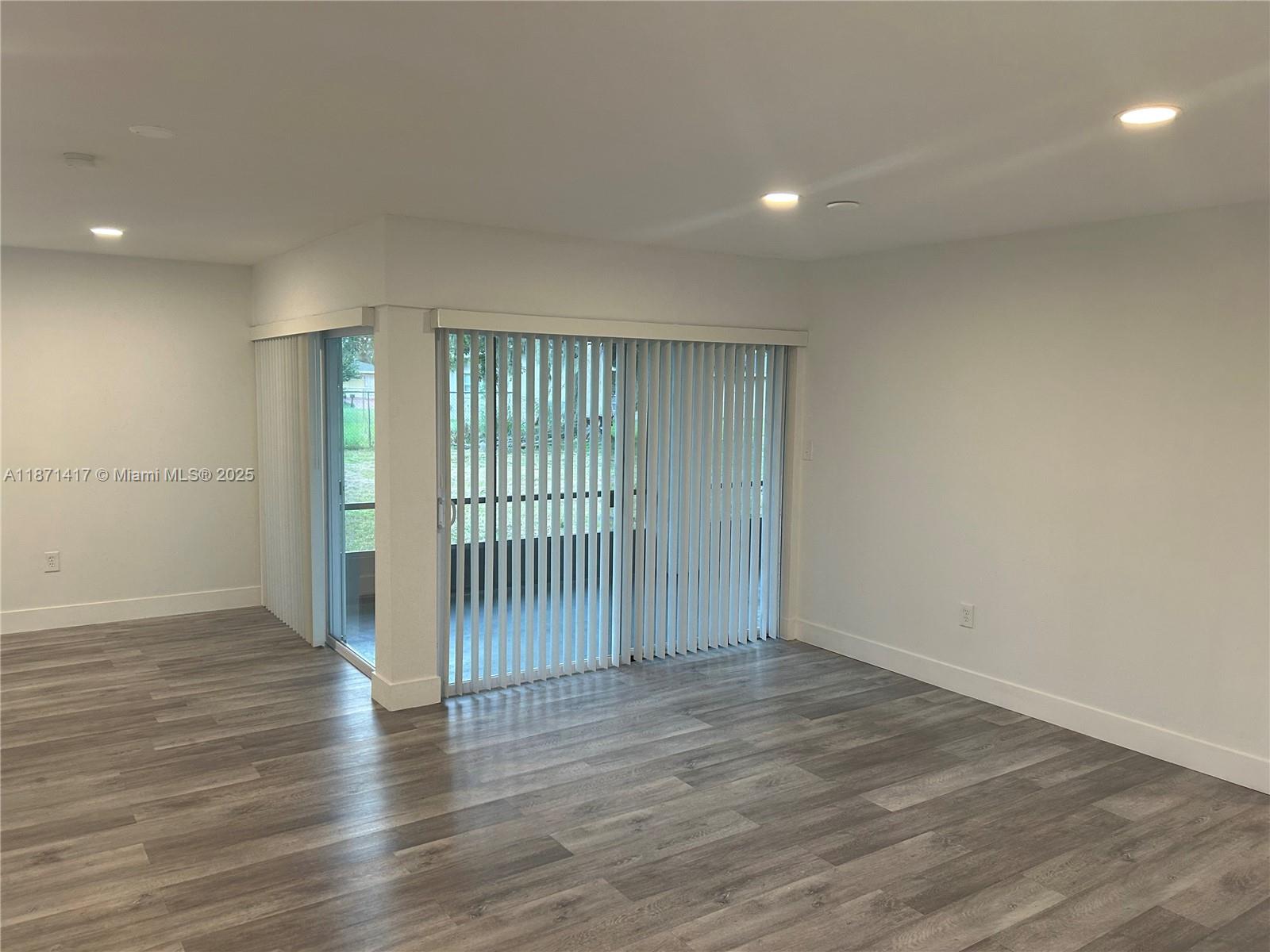 POINCIANA RE-PLAT PT OF NB - Residential