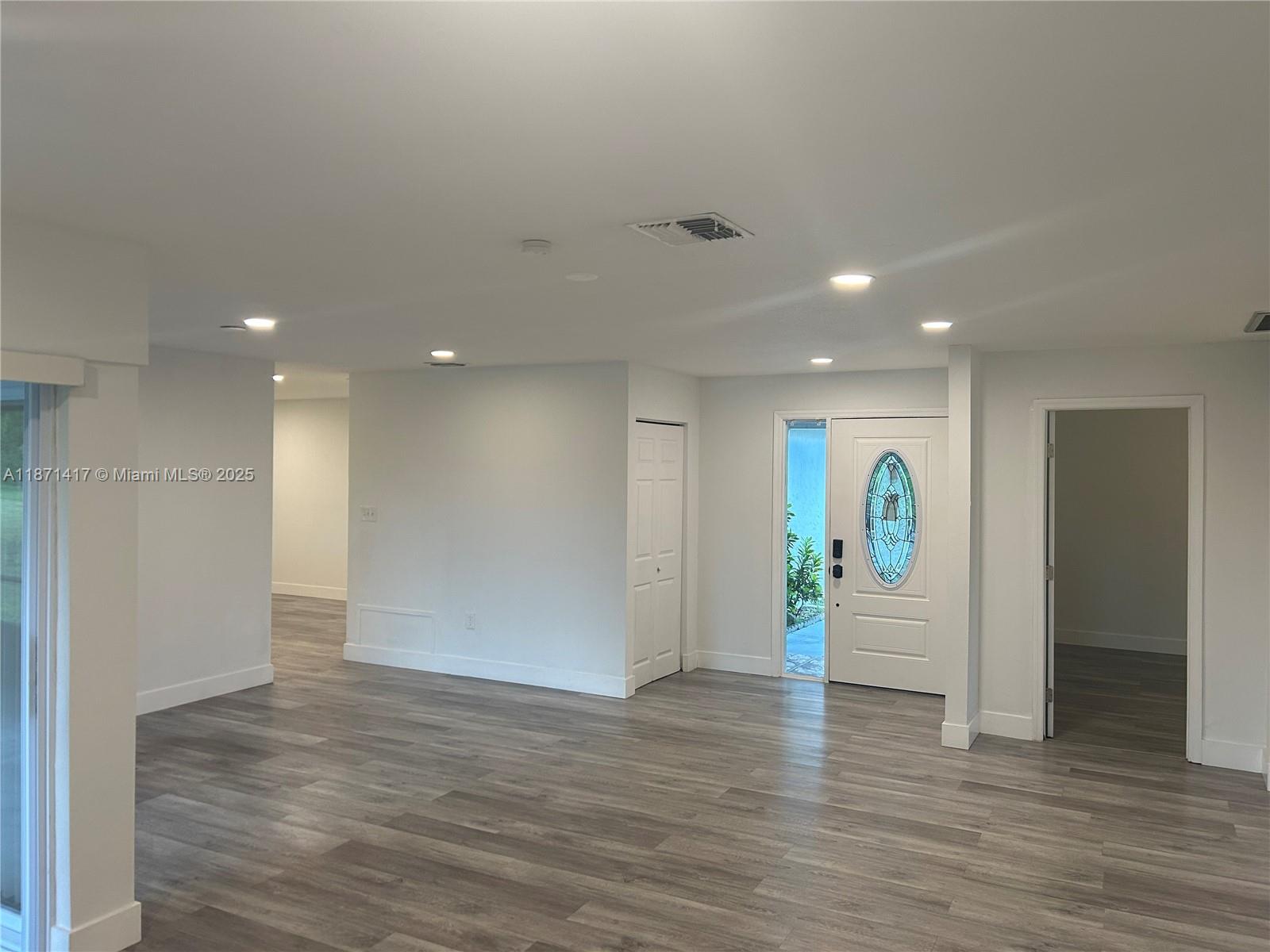 POINCIANA RE-PLAT PT OF NB - Residential