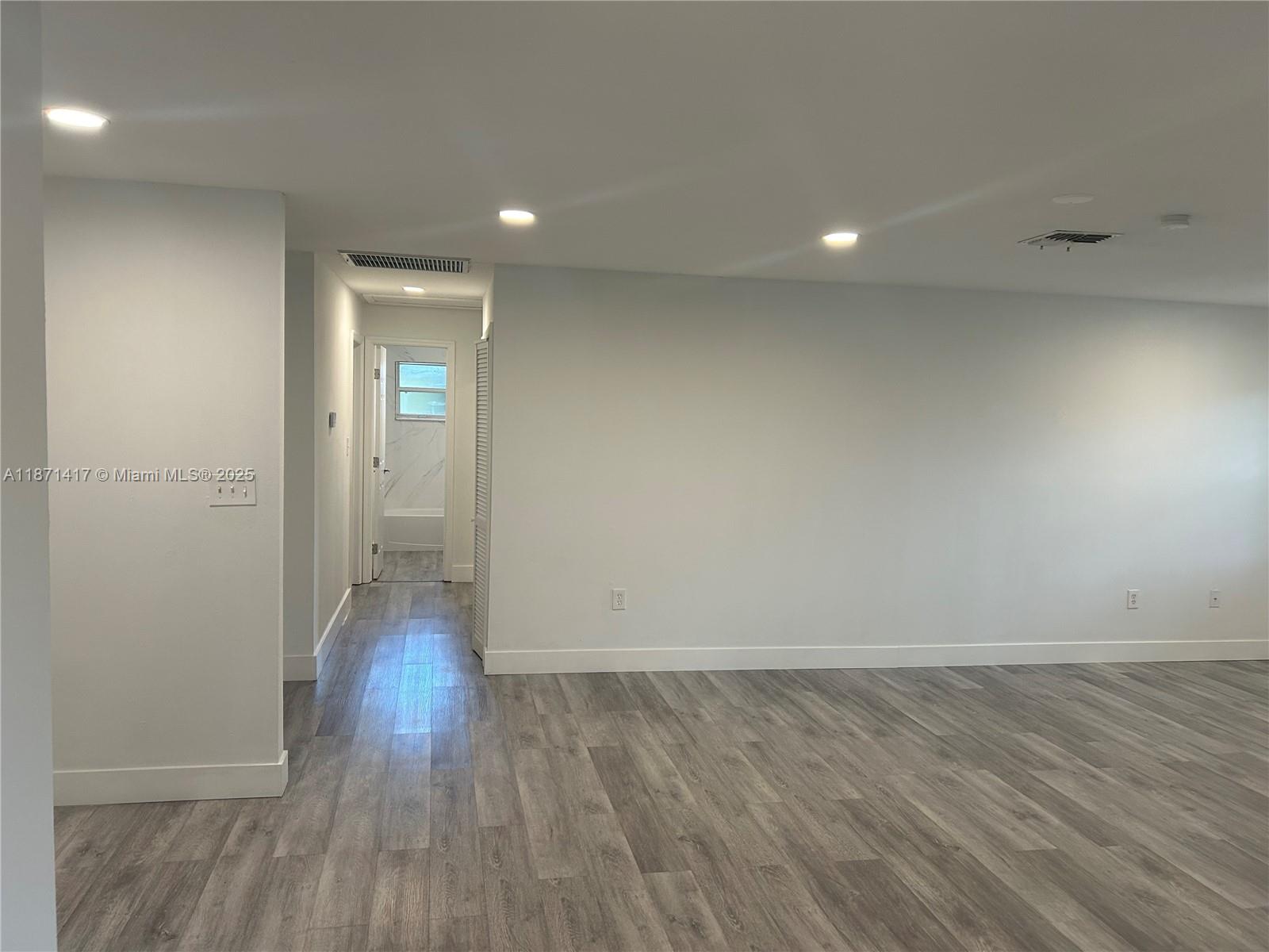 POINCIANA RE-PLAT PT OF NB - Residential