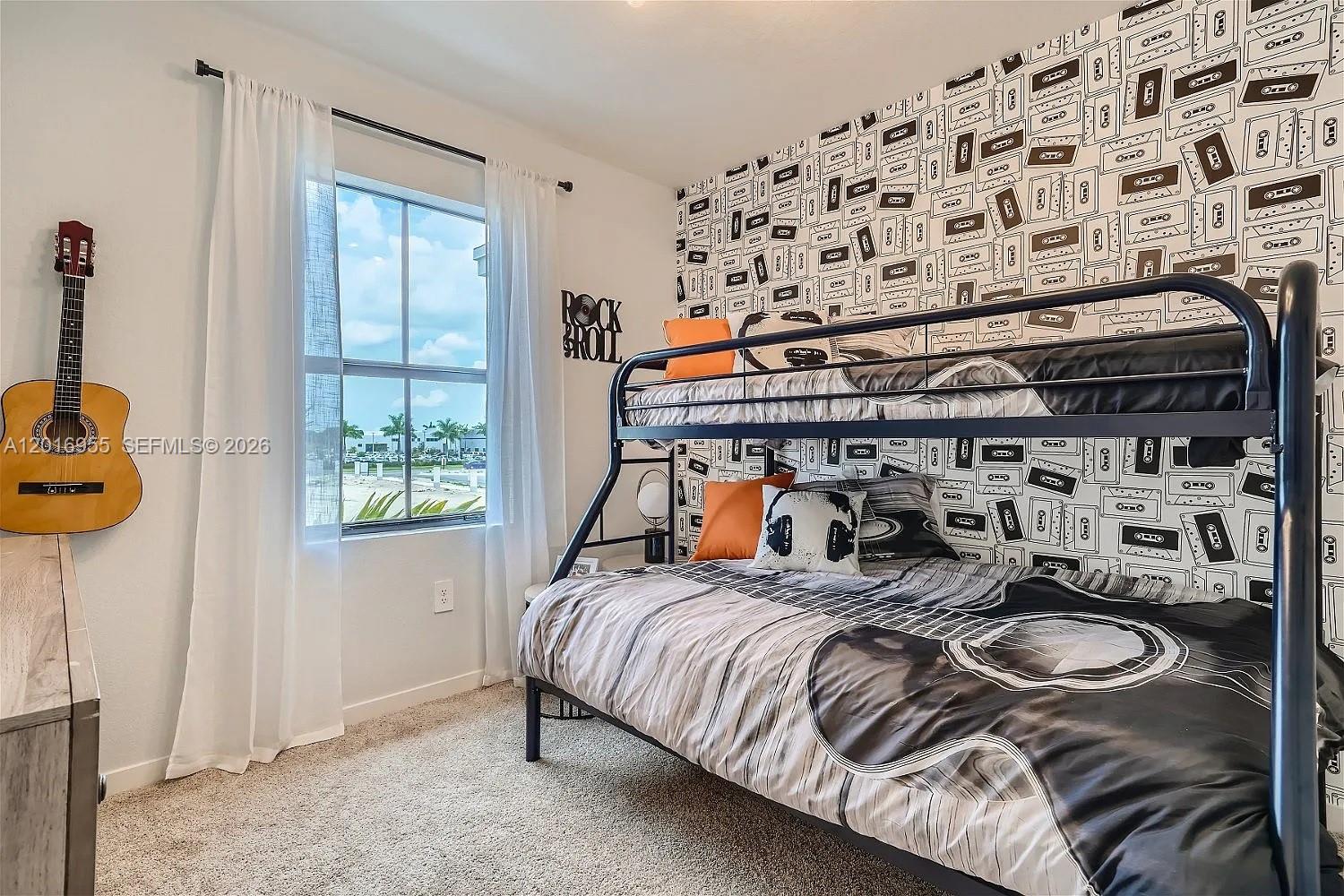 MIAMI LAND AND DEVELOPMEN - Residential Lease