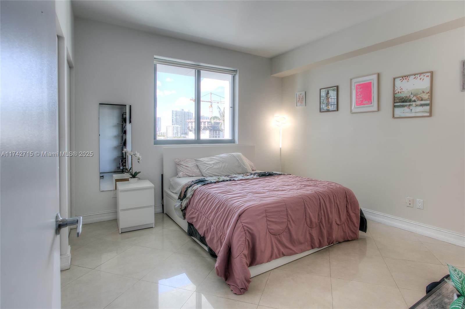 BLUE CONDO - Residential Lease