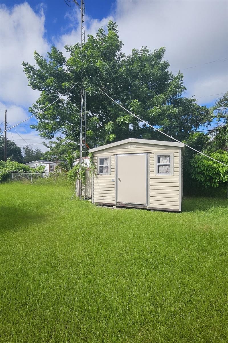 BUNCHE PARK 1 ADDN - Residential