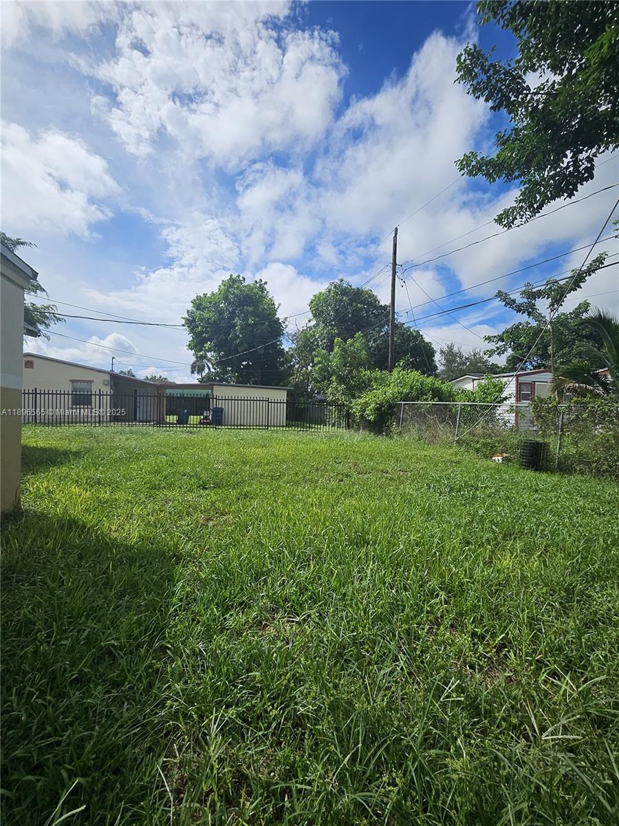 BUNCHE PARK 1 ADDN - Residential