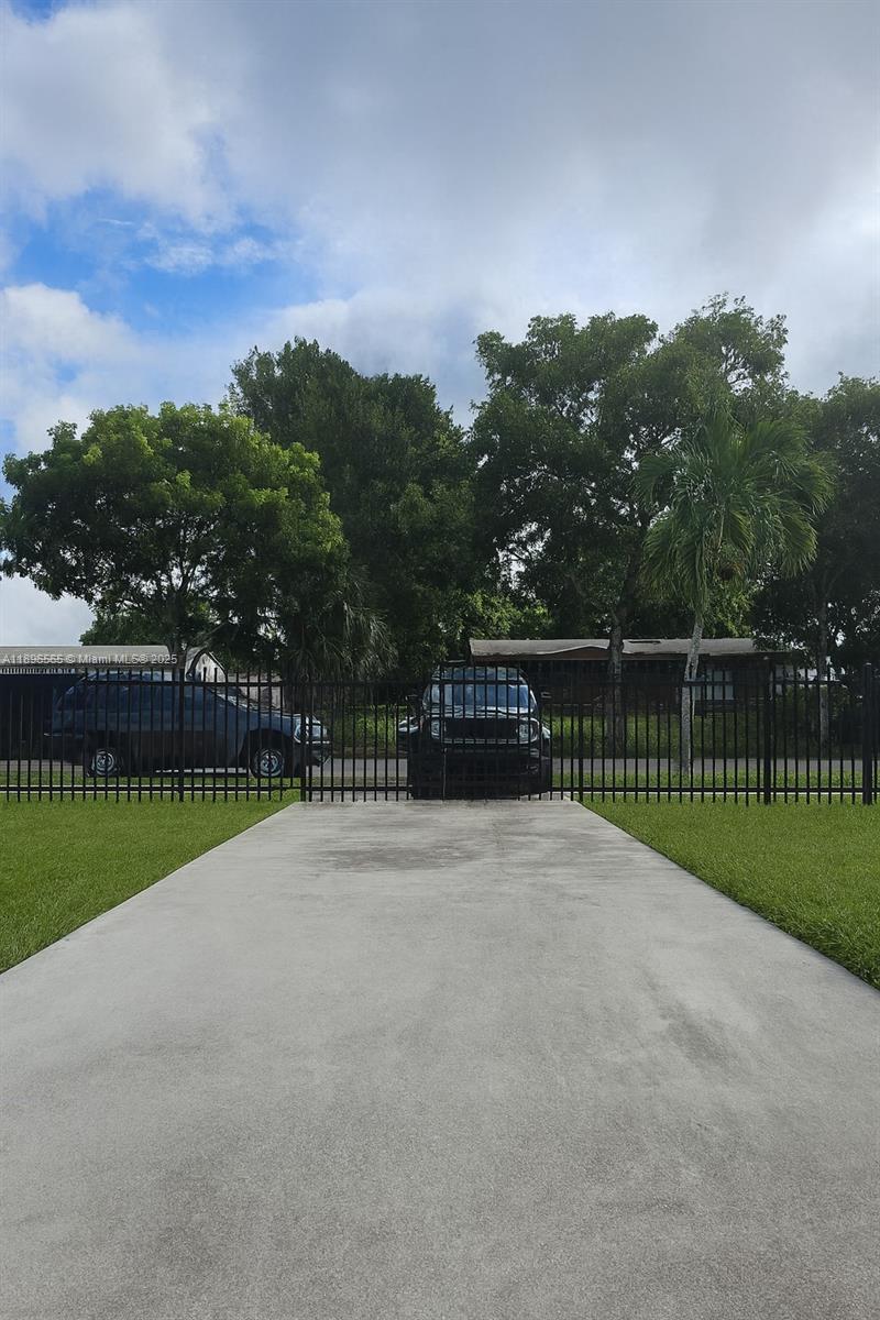 BUNCHE PARK 1 ADDN - Residential