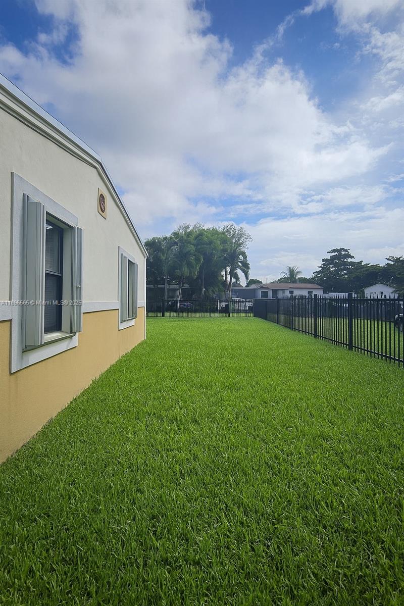 BUNCHE PARK 1 ADDN - Residential
