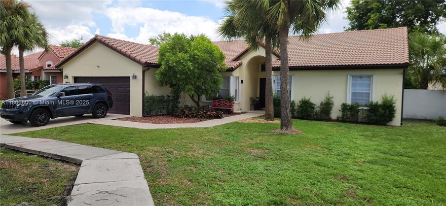 NEW LISTING / NEW TERMS ****THIS ELEGANT AND SPACIOUS SINGLE FAMILY "POOL" HOME, HAS 3 BEDROOM, 2 BATHROOM & DOUBLE GARAGE. LOCATED IN THE WELL-ESTABLISHED GATED COMMUNITY OF LAKES ON THE GREEN. FULLY REMODELED CHEF'S KITCHEN WITH CUSTOM WOOD CABINETRY TOP OF THE LINE STAINLESS STEEL APPLIANCES INCLUDING GAS STOVE, NO EXPENSE WAS SPARED IN THIS BEAUTIFUL HOME FROM THE LARGE PORCELAIN FLOORING, BATHROOOMS ETC. LOCATED IN A 24/7 GATED COMMUNITY WITH SECURITY PATROL, THIS HOME IS WITHIN WALKING DISTANCE TO TOP RATED SCHOOLS, SHOPPING, BANKS, RESTAURANTS AND HIGHWAYS. DON'T MISS THE OPPORTUNITY TO MAKE THIS BEAUTIFUL HOUSE YOUR HOME. *******SHOWINGS SATURDAY AND OR SUNDAY FROM 1-5PM, BY APPOINMENT ONLY WITH 24 HOUR NOTICE.