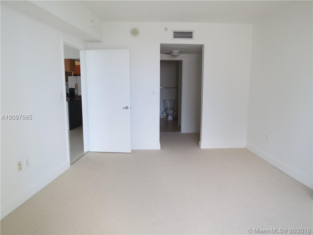 OPERA TOWER - Residential Lease