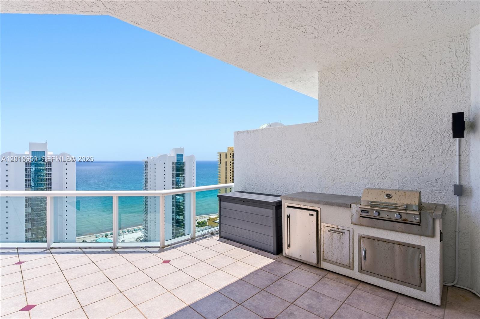 OCEANIA IV CONDO - Residential