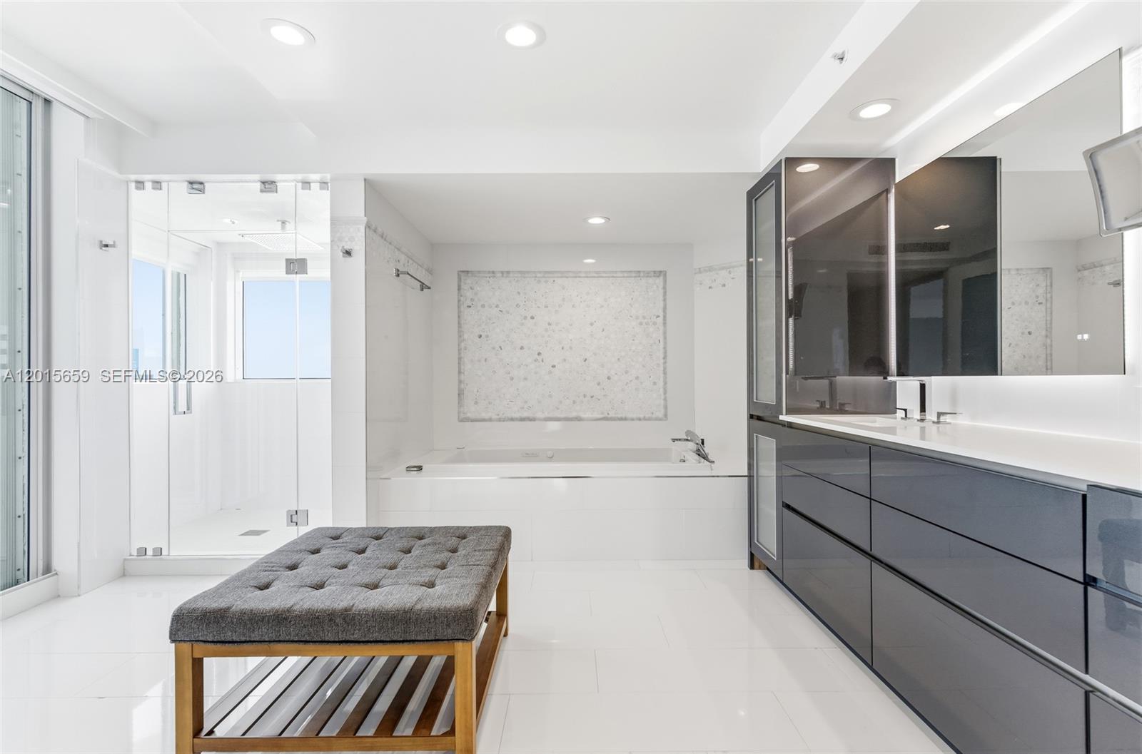 OCEANIA IV CONDO - Residential