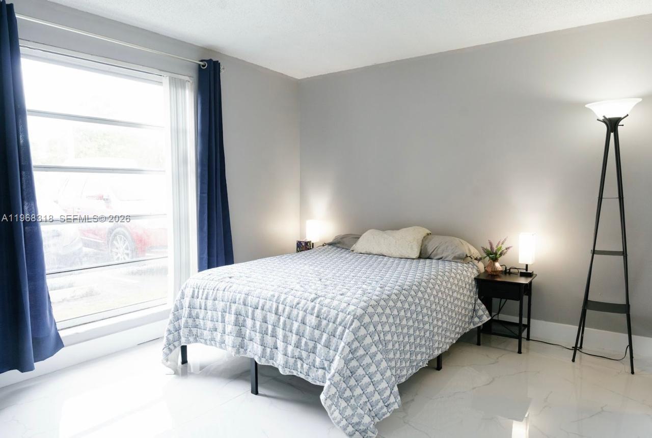 SUNSET PALMS EAST CONDO - Residential